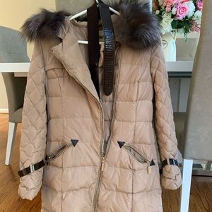 Puffer coat with real silver fox fur